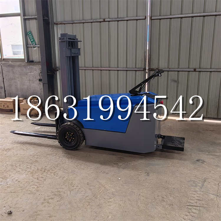 白山市全电动叉车插腿式堆高车液压装卸车1.5吨升高小型站驾式铲车